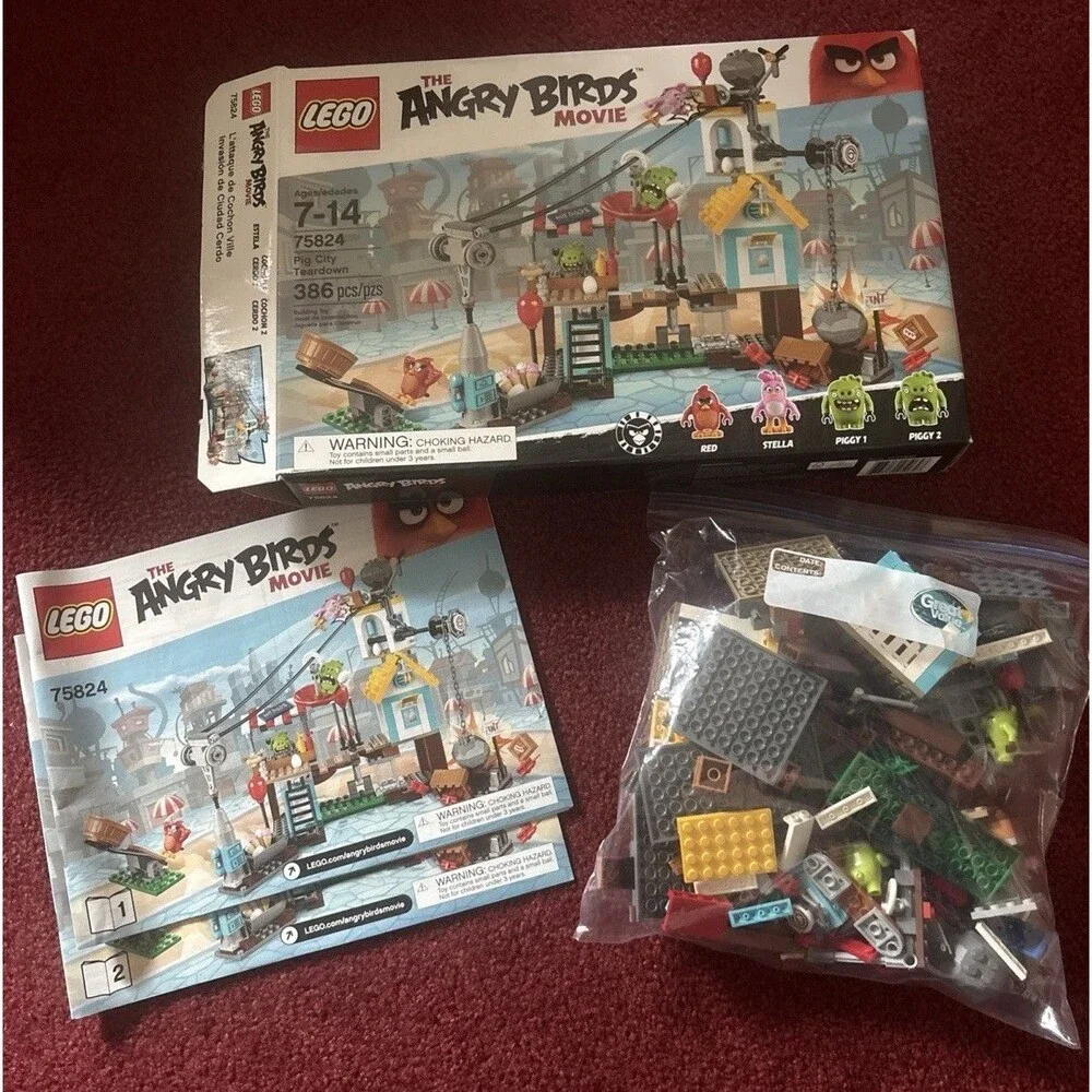 LEGO The Angry Birds Movie: Pig City Teardown (75824)